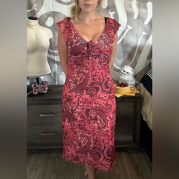 Rampage Red and Black Paisley Midi Dress - Picture 1 of 4
